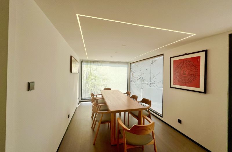 Meihao R Royalss Hotel (Qingdao Zhanqiao Railway Station Branch) 3*