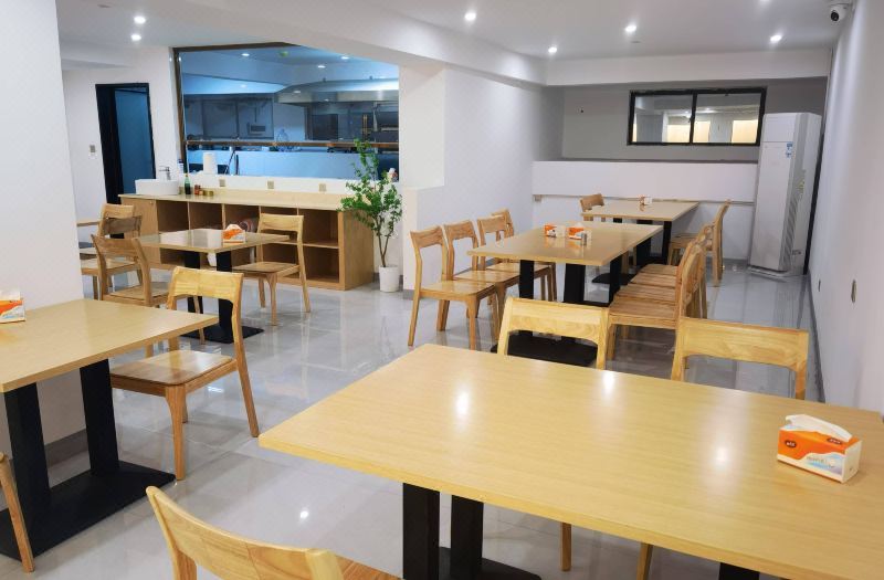 Jianju Hotel 3*