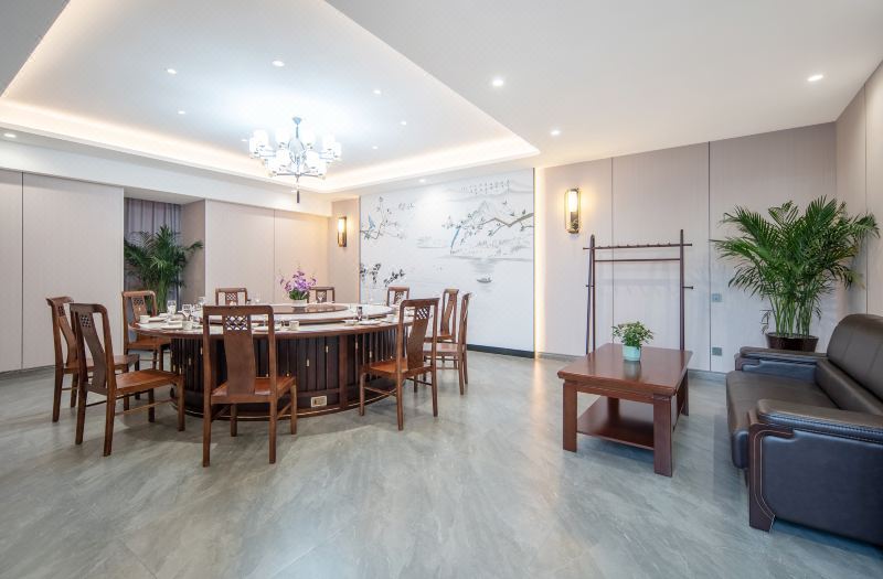 Tonghua Business Hotel (Science and Technology University) 3*
