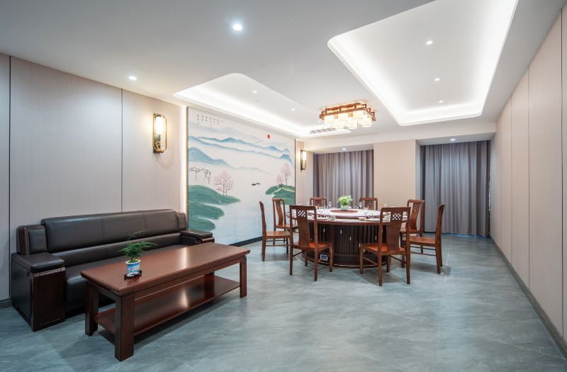Tonghua Business Hotel (Science and Technology University) 3*