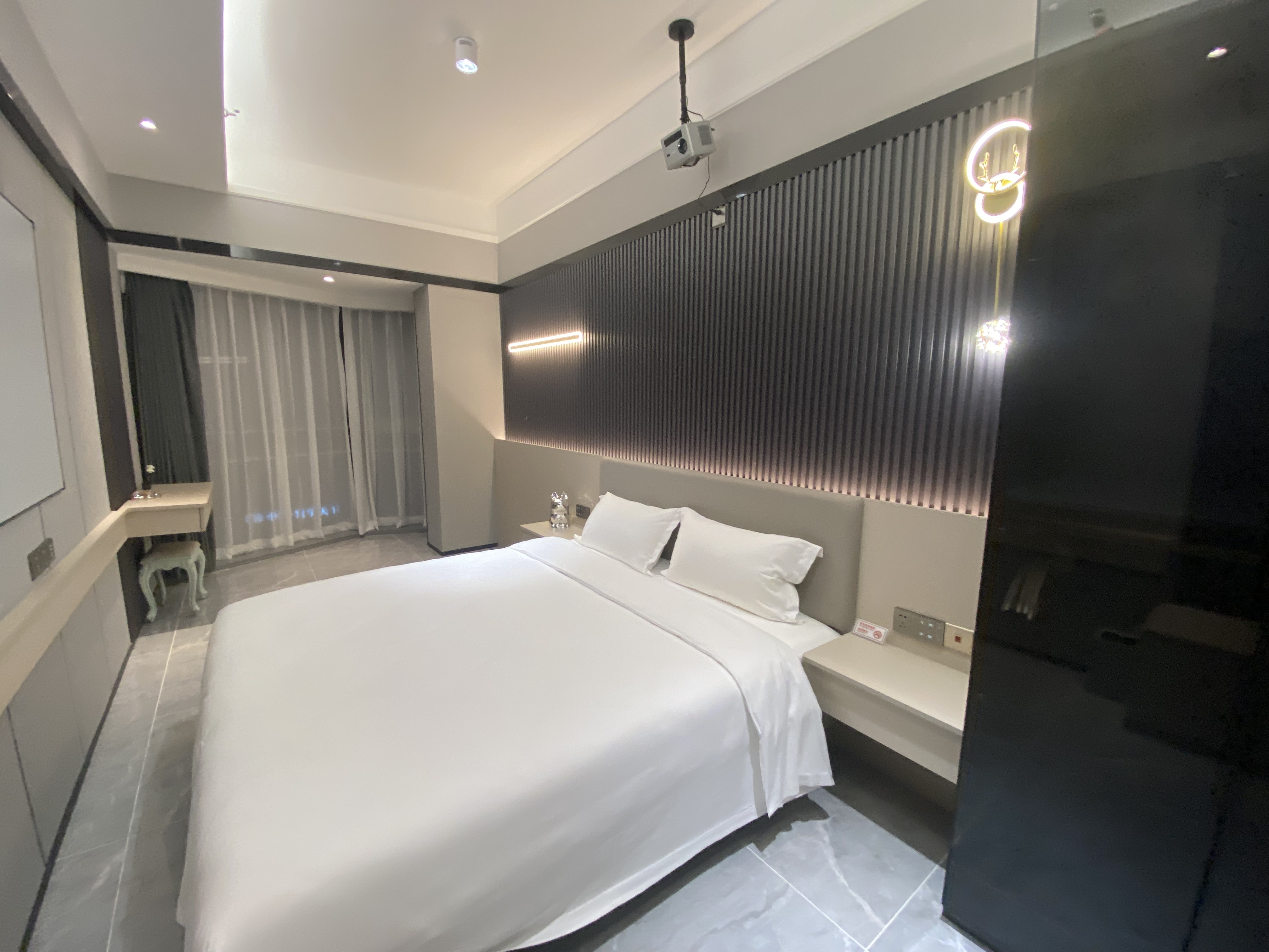 Dorman Enjoy Hotel 2*