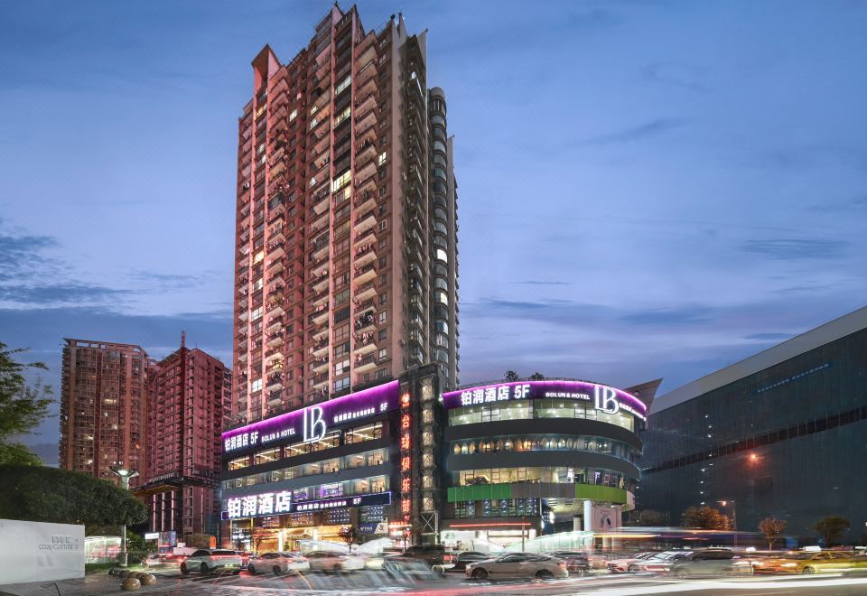 Platinum Hotel 3*