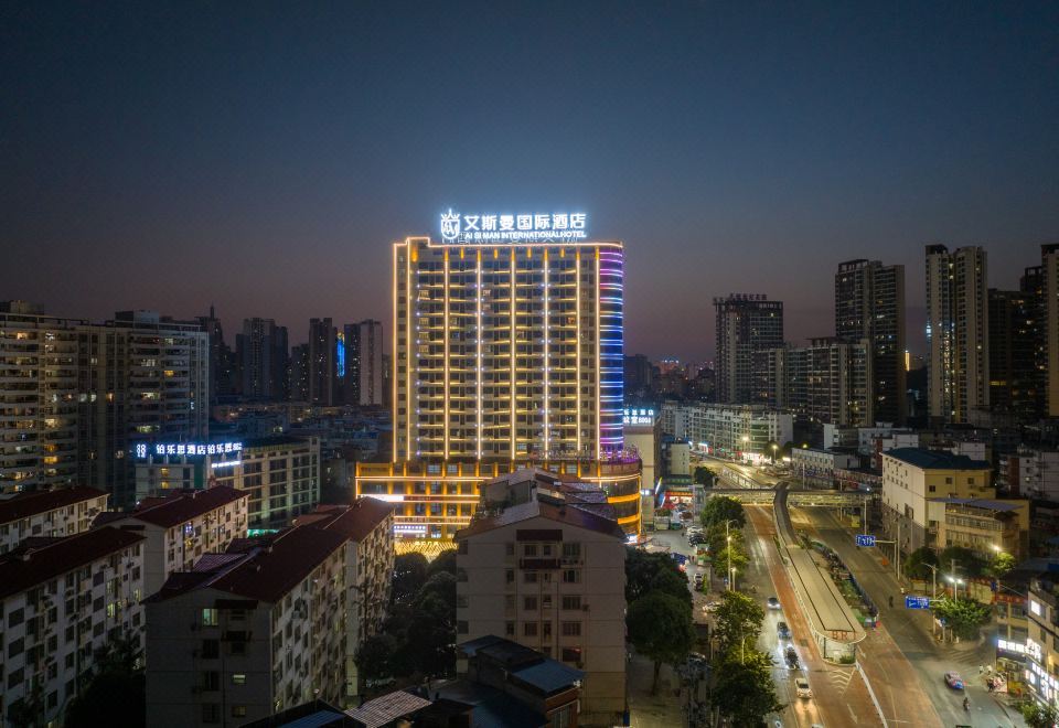 Eisman International Hotel 3*