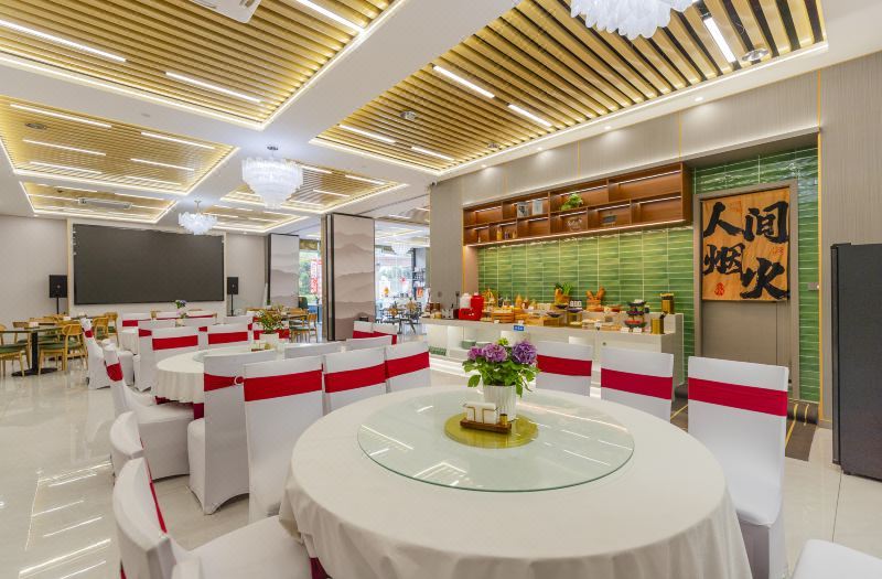 Licheng Ruixuan Hotel 3*