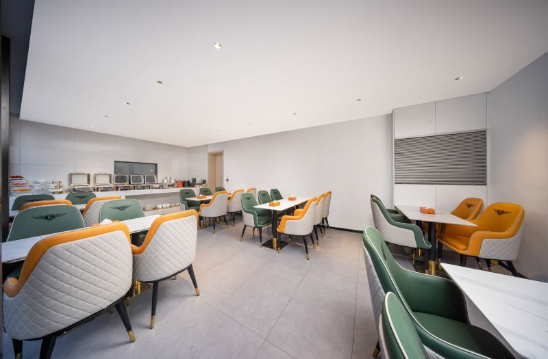 Yaduo Hotel (Hengdian Film and Television City Huating Night Market) 3*