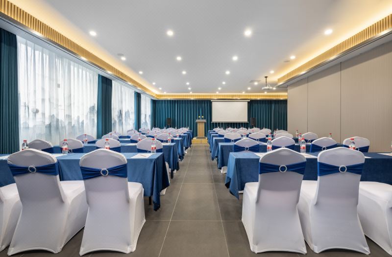 Yaduo Hotel (Hengdian Film and Television City Huating Night Market) 3*