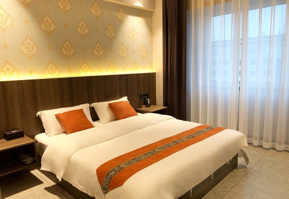 One Carat Hotel (Sunac Paradise Sun Island) 2*