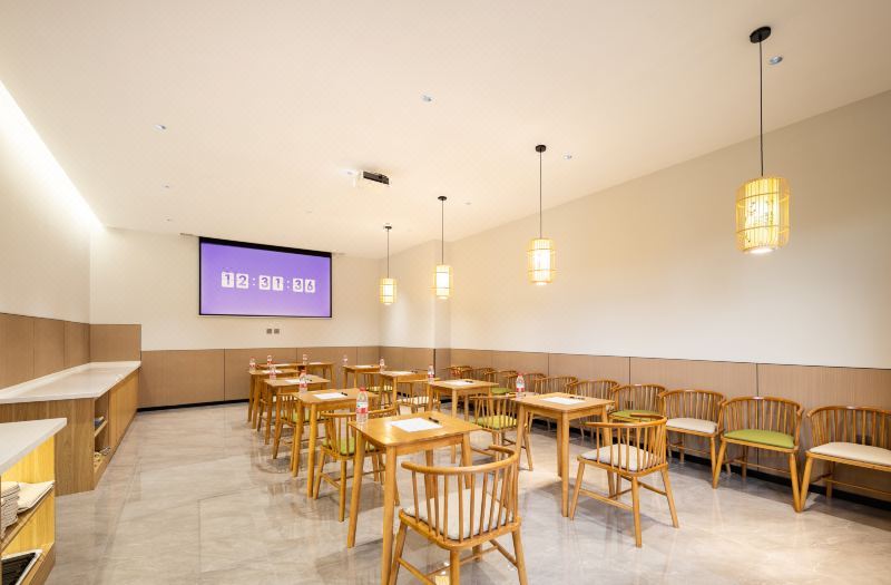 Blue Whale Select Smart Hotel (Provincial Cancer Hospital Shenfu Campus) 3*