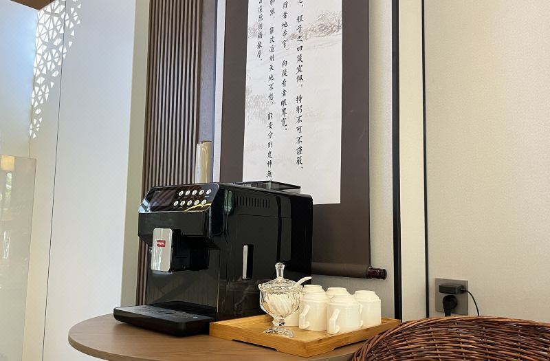 Moshang Light Residence Hotel (Urumqi Midong Wuyue Plaza Branch) 3*