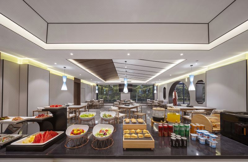 Moshang Light Residence Hotel (Urumqi Midong Wuyue Plaza Branch) 3*