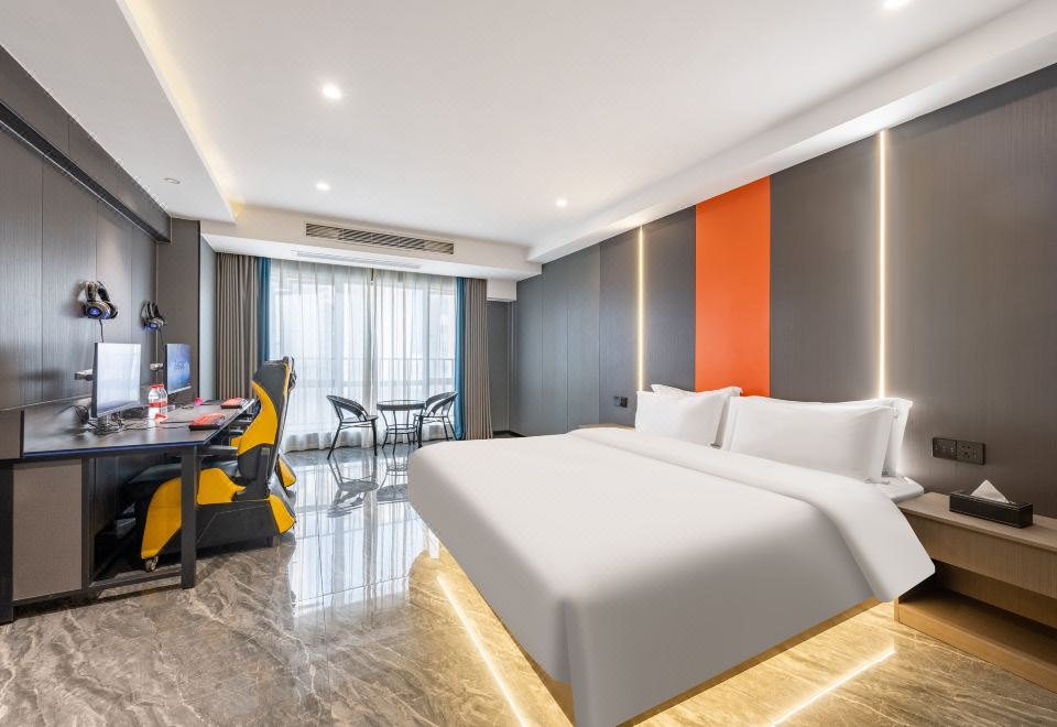 Black Diamond E-sports Hotel (Zhongkai Chenjiang Branch) 2*