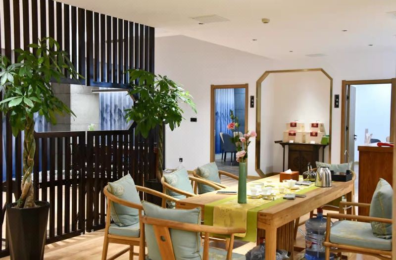 DONGSHAN HUAYUE HOTEL 3*