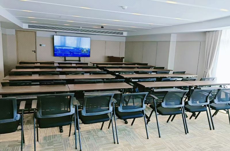 Homeinn Plus Hotel (Tianjin Olympic Sports Center Huayuan Subway Station) 3*