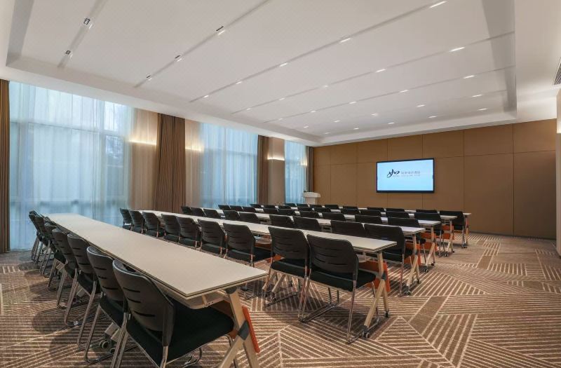 Home Inn Plus Qingdao Shanghe Pearl International Expo Center Silk 3*