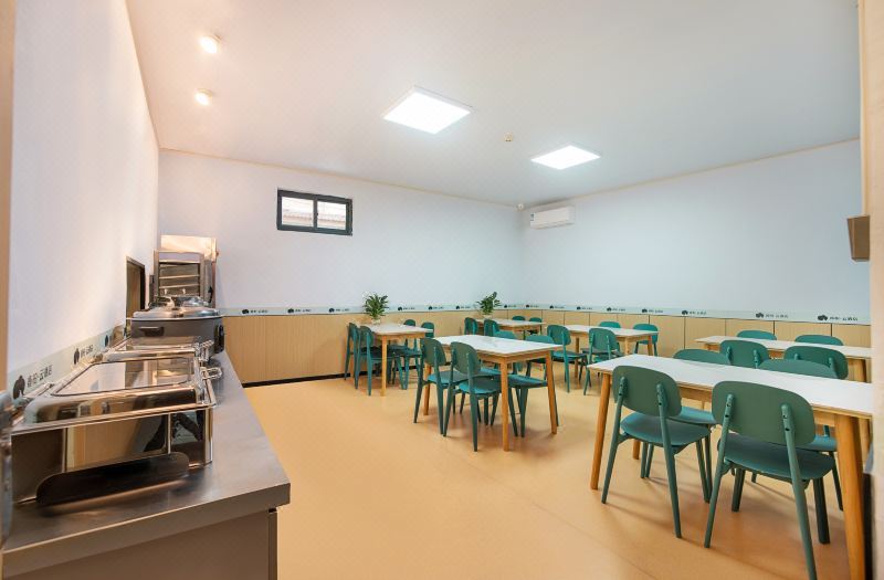 Homeinn Ripple Hotel (Sanmenxia Mianchi Ten Thousand People Square County Government) 2*