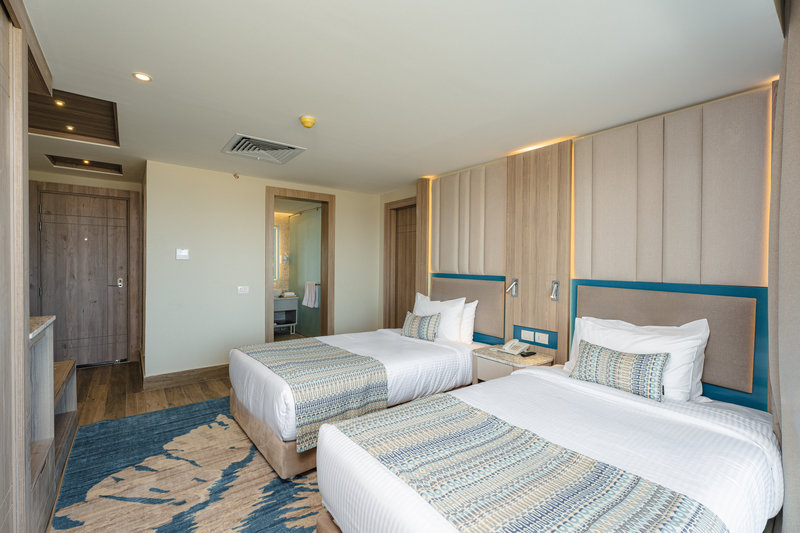 Titanic Pearl 5*