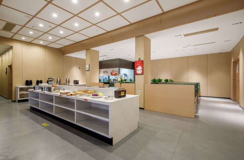 Urba Hotel (Lishui College Central Hospital) 3*
