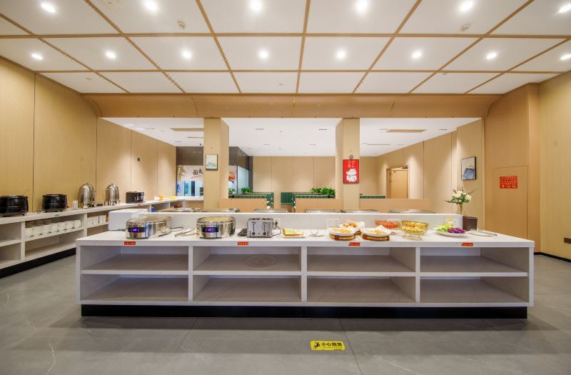 Urba Hotel (Lishui College Central Hospital) 3*