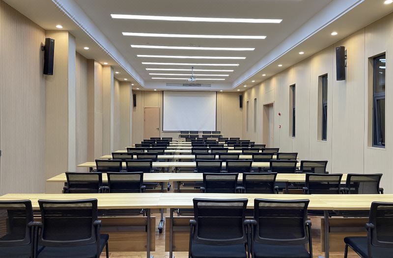 Urba Hotel (Lishui College Central Hospital) 3*