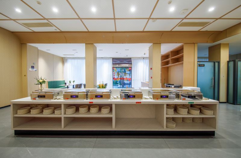 Urba Hotel (Lishui College Central Hospital) 3*