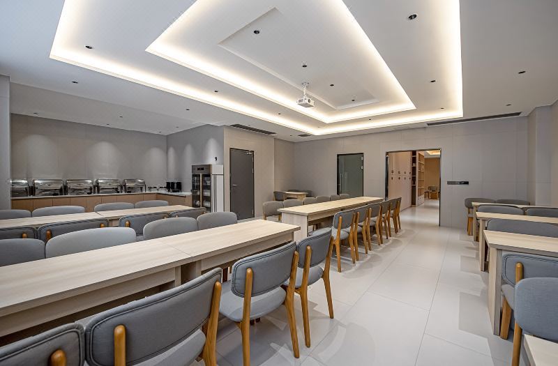Huayi Selected Hotel (Xiushan Railway Station Branch) 2*