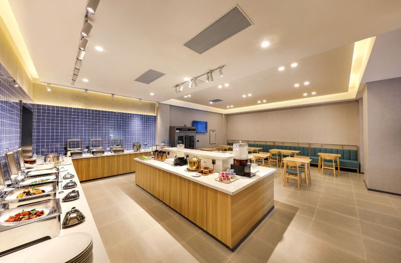 Jinyi Hotel (Baotou Guyang) 3*
