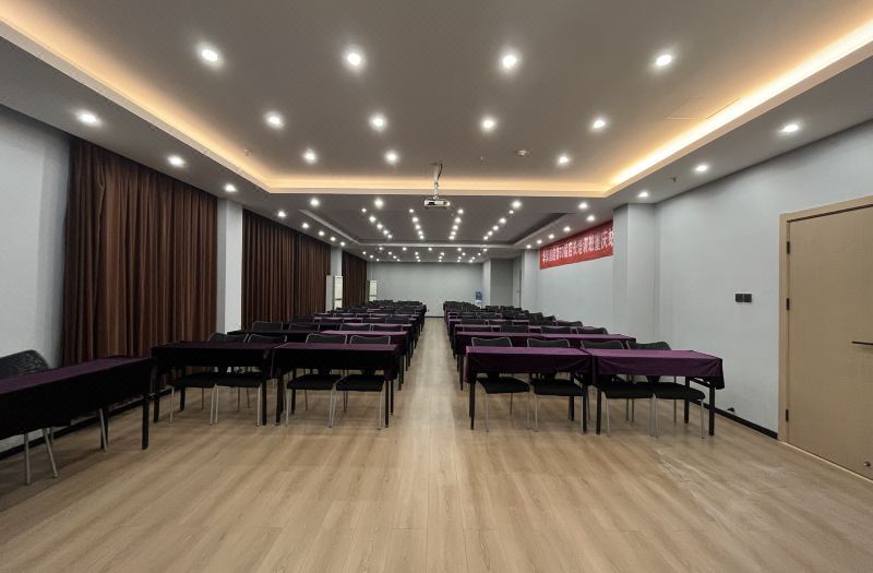 Home Inn Suotelanna (Chongqing Shiqiapu Metro Station Branch) 2*