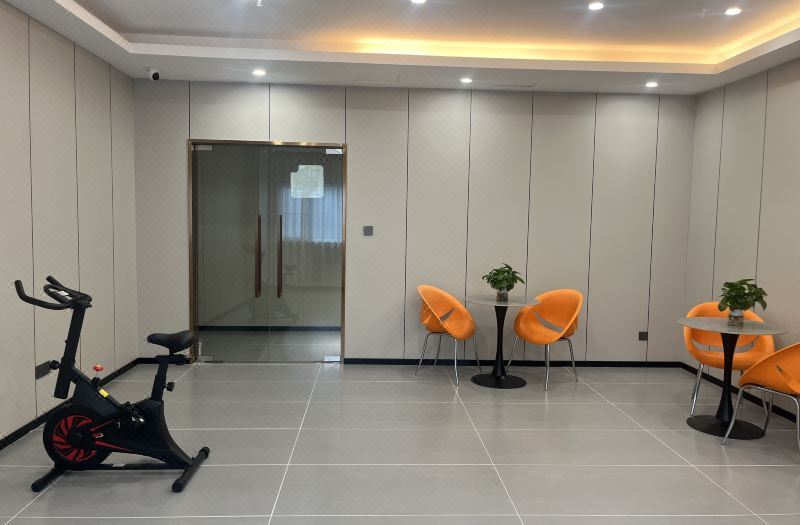 Home Inn Suotelanna (Chongqing Shiqiapu Metro Station Branch) 2*