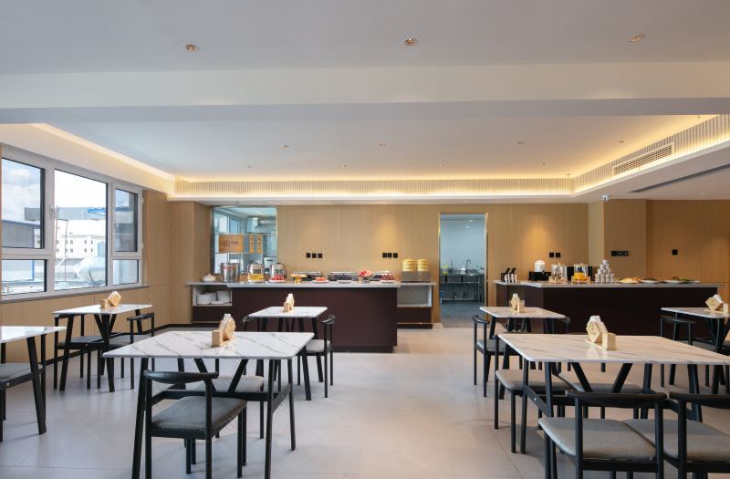 Elong Even Hotel (Lanzhou Zhongchuan International Airport) 3*