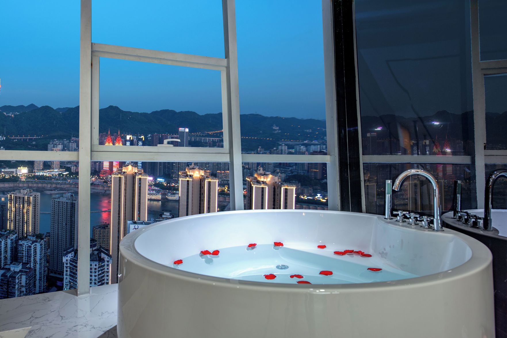 Fraya High - altitude Future Hotel 2*
