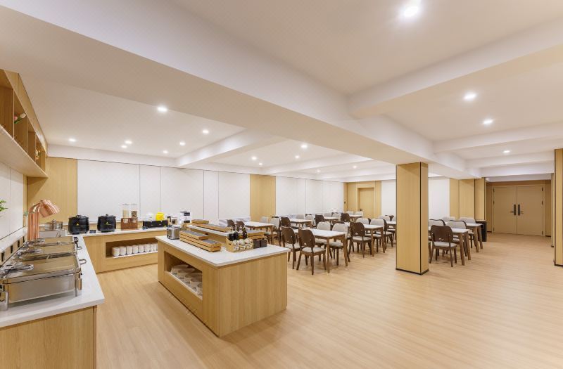 Yilong Ruiyun Hotel (Fushun Branch) 3*