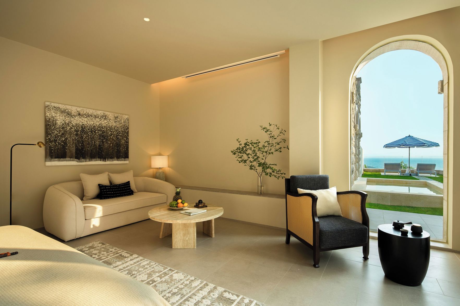 Miyue Roman Holiday Bubble Pool hotel 3*