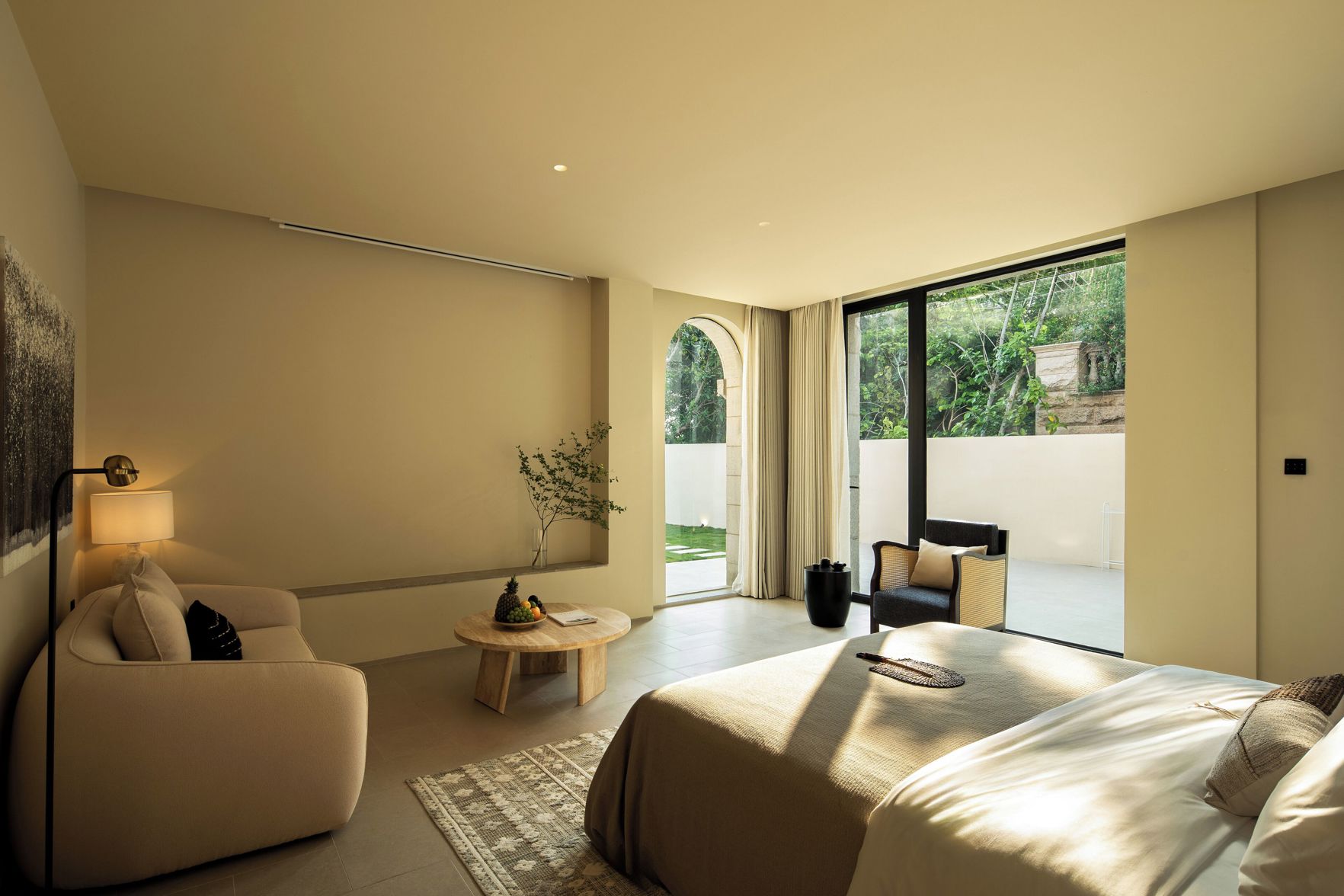 Miyue Roman Holiday Bubble Pool hotel 3*
