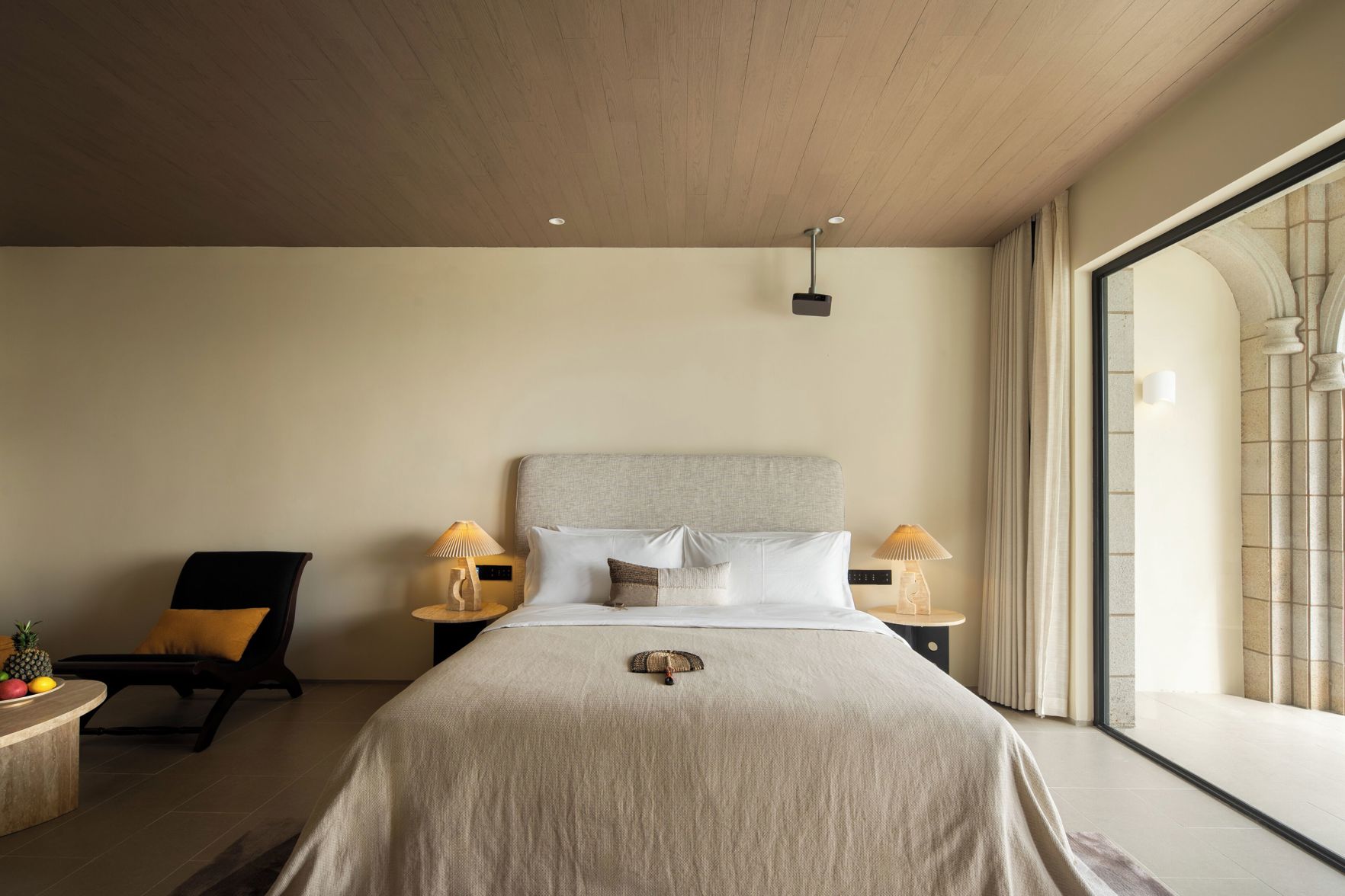 Miyue Roman Holiday Bubble Pool hotel 3*