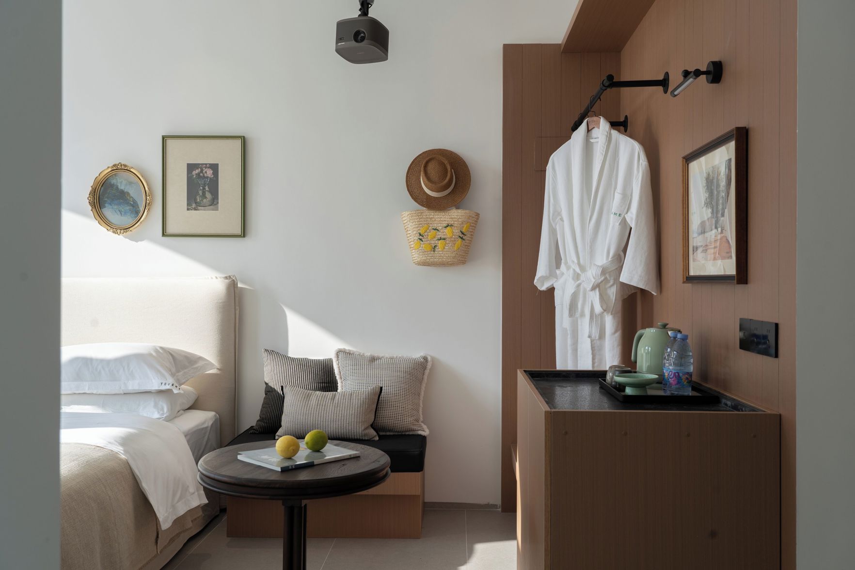 Miyue Roman Holiday Bubble Pool hotel 3*
