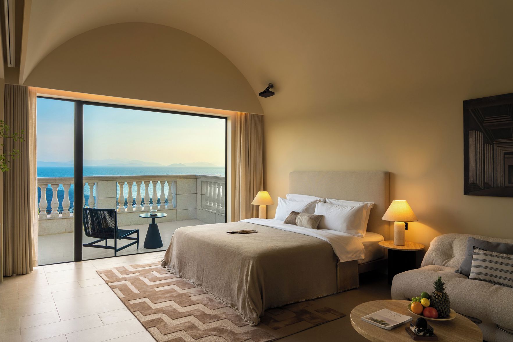 Miyue Roman Holiday Bubble Pool hotel 3*