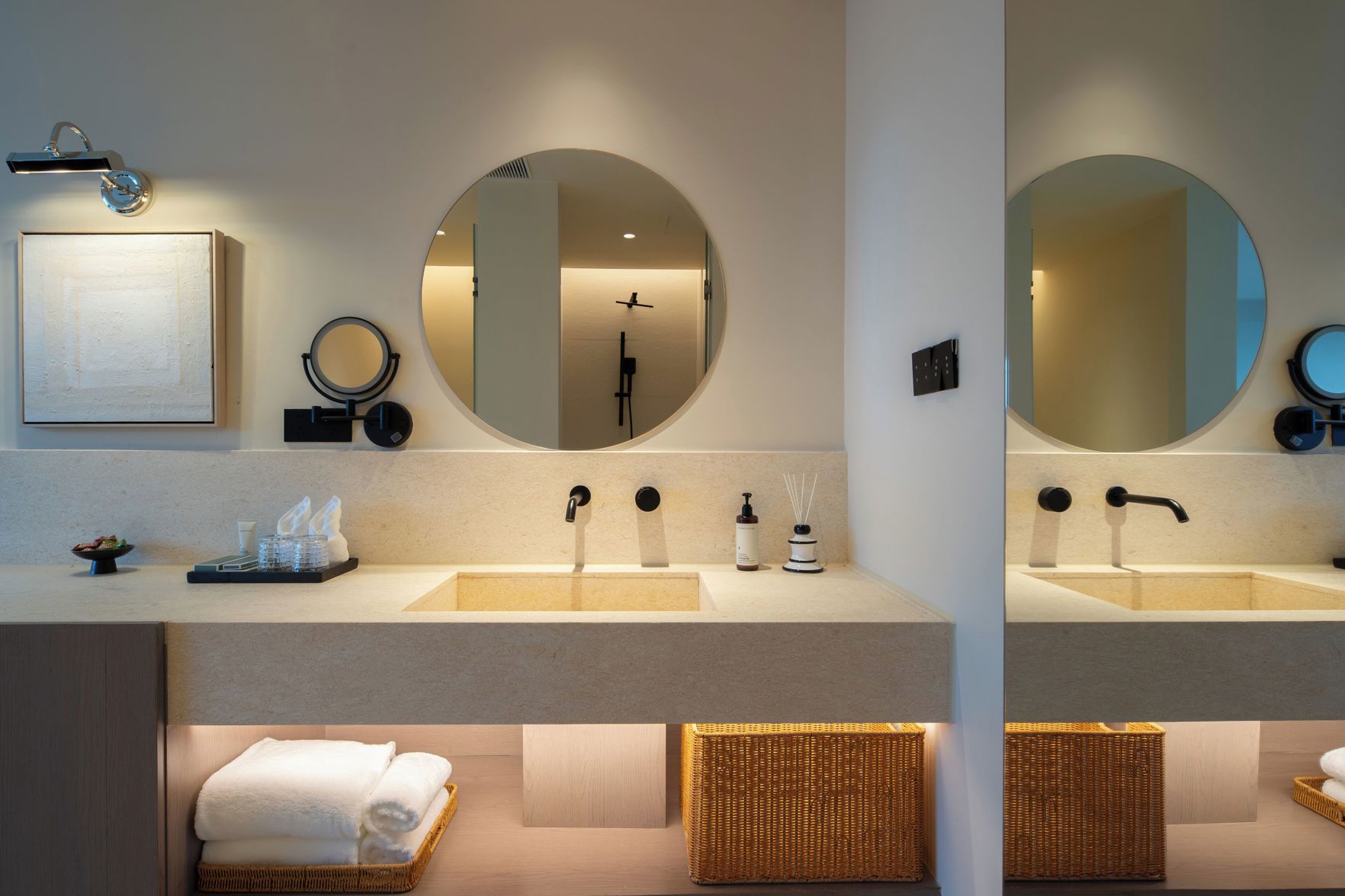 Miyue Roman Holiday Bubble Pool hotel 3*