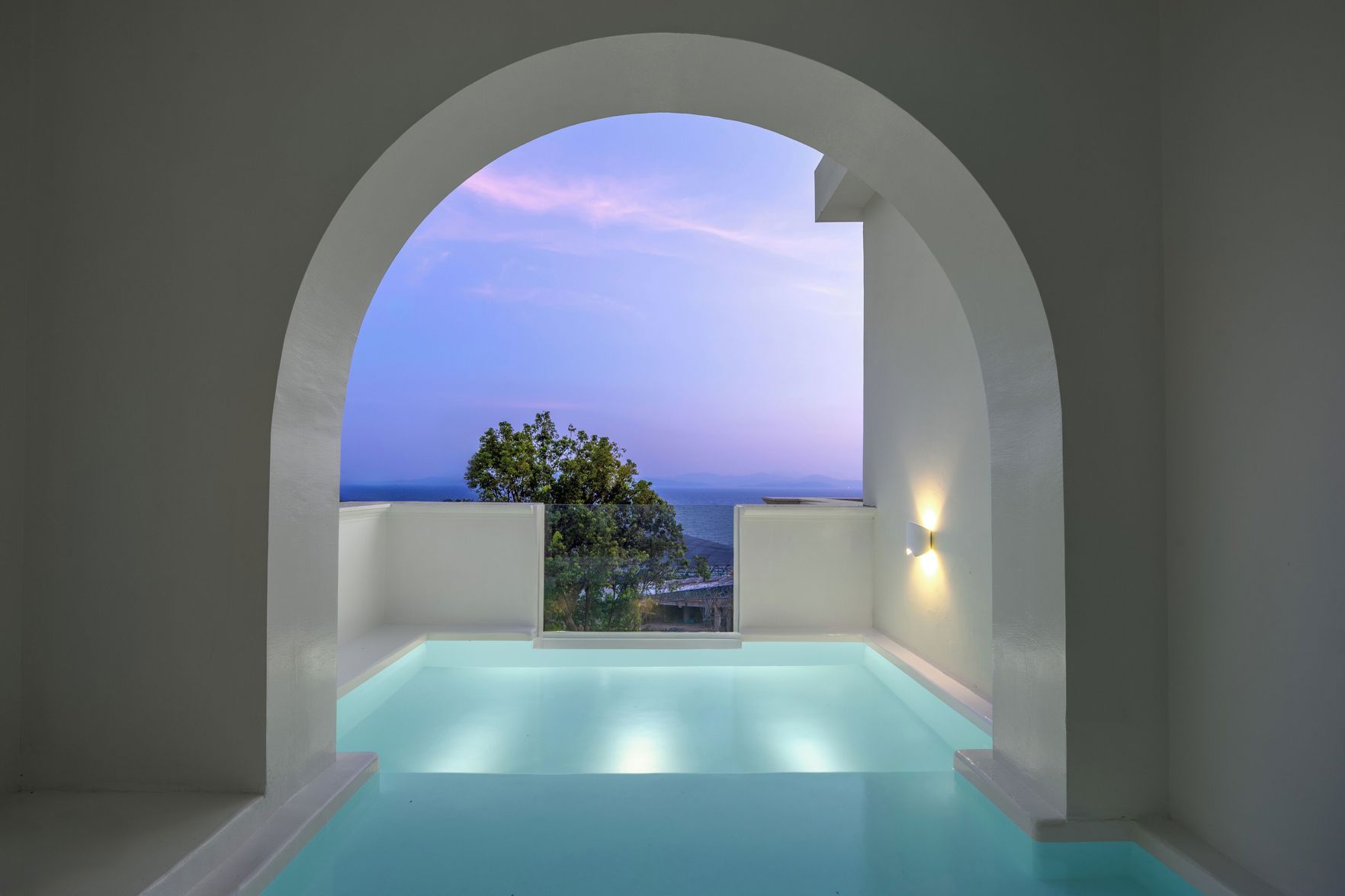 Miyue Roman Holiday Bubble Pool hotel 3*