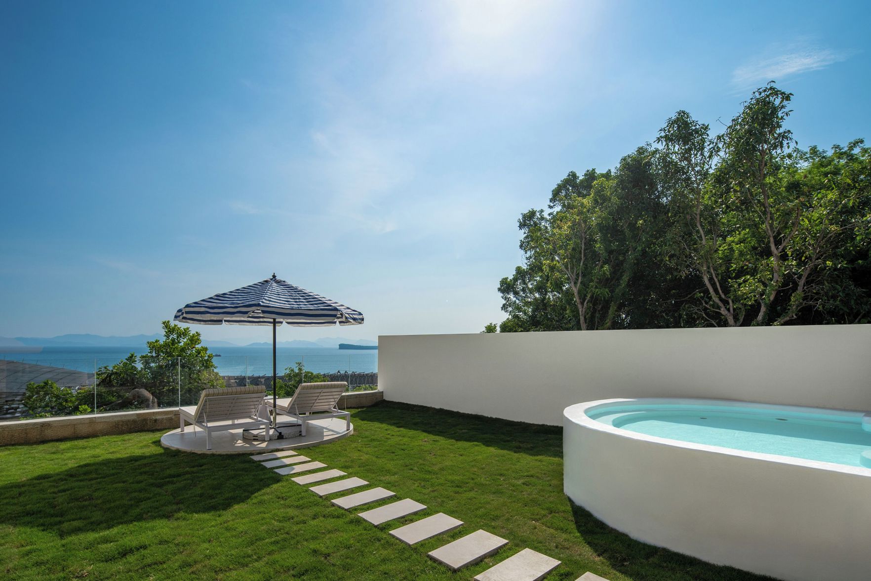 Miyue Roman Holiday Bubble Pool hotel 3*