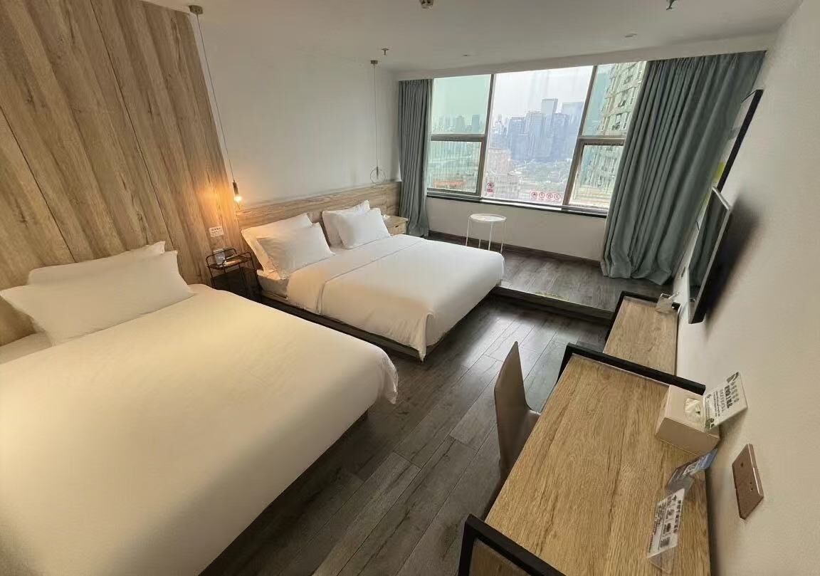 chongqingyinshiguangjiangjingjiudian 3*