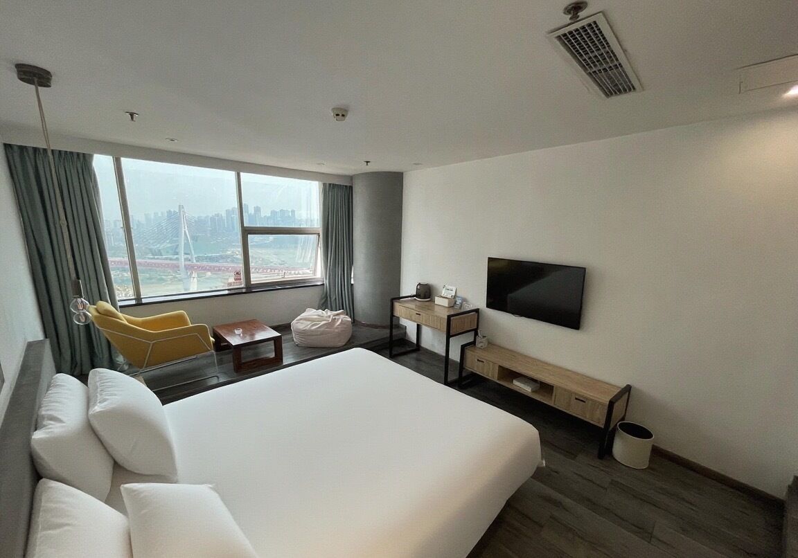 chongqingyinshiguangjiangjingjiudian 3*