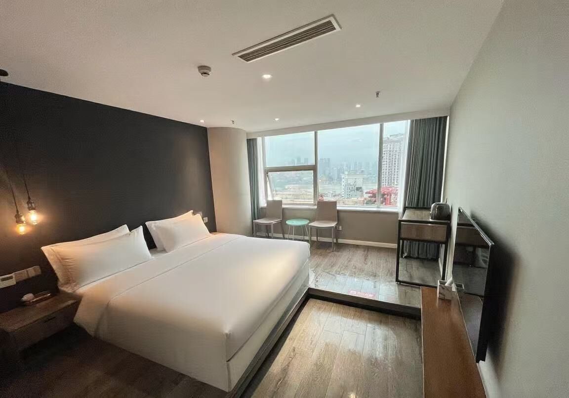 chongqingyinshiguangjiangjingjiudian 3*