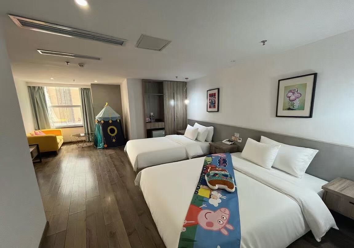 chongqingyinshiguangjiangjingjiudian 3*
