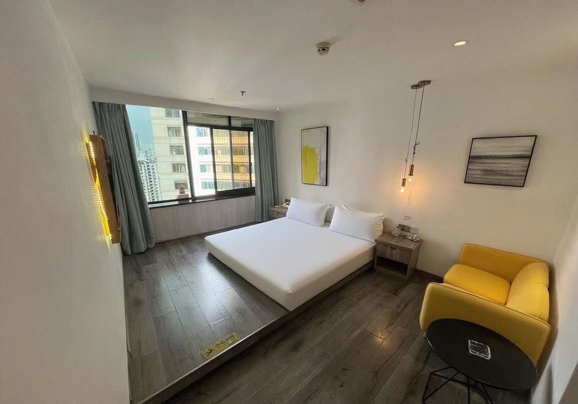chongqingyinshiguangjiangjingjiudian 3*