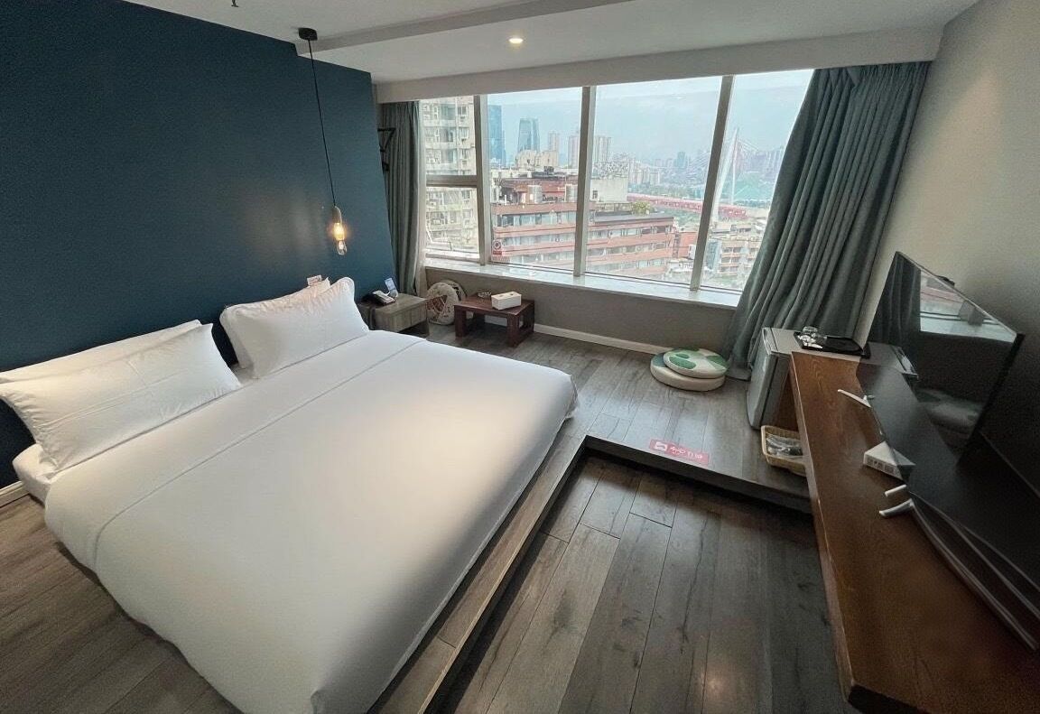 chongqingyinshiguangjiangjingjiudian 3*
