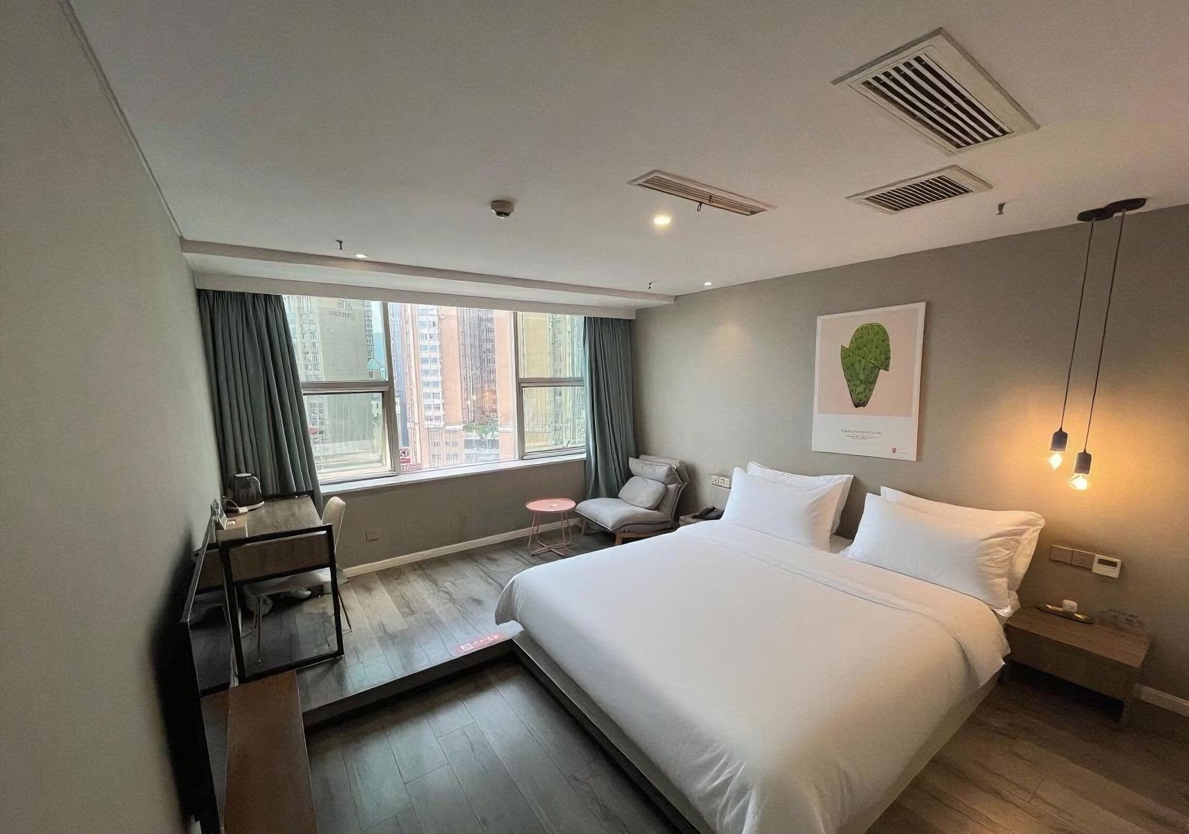 chongqingyinshiguangjiangjingjiudian 3*