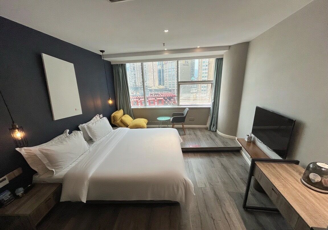 chongqingyinshiguangjiangjingjiudian 3*
