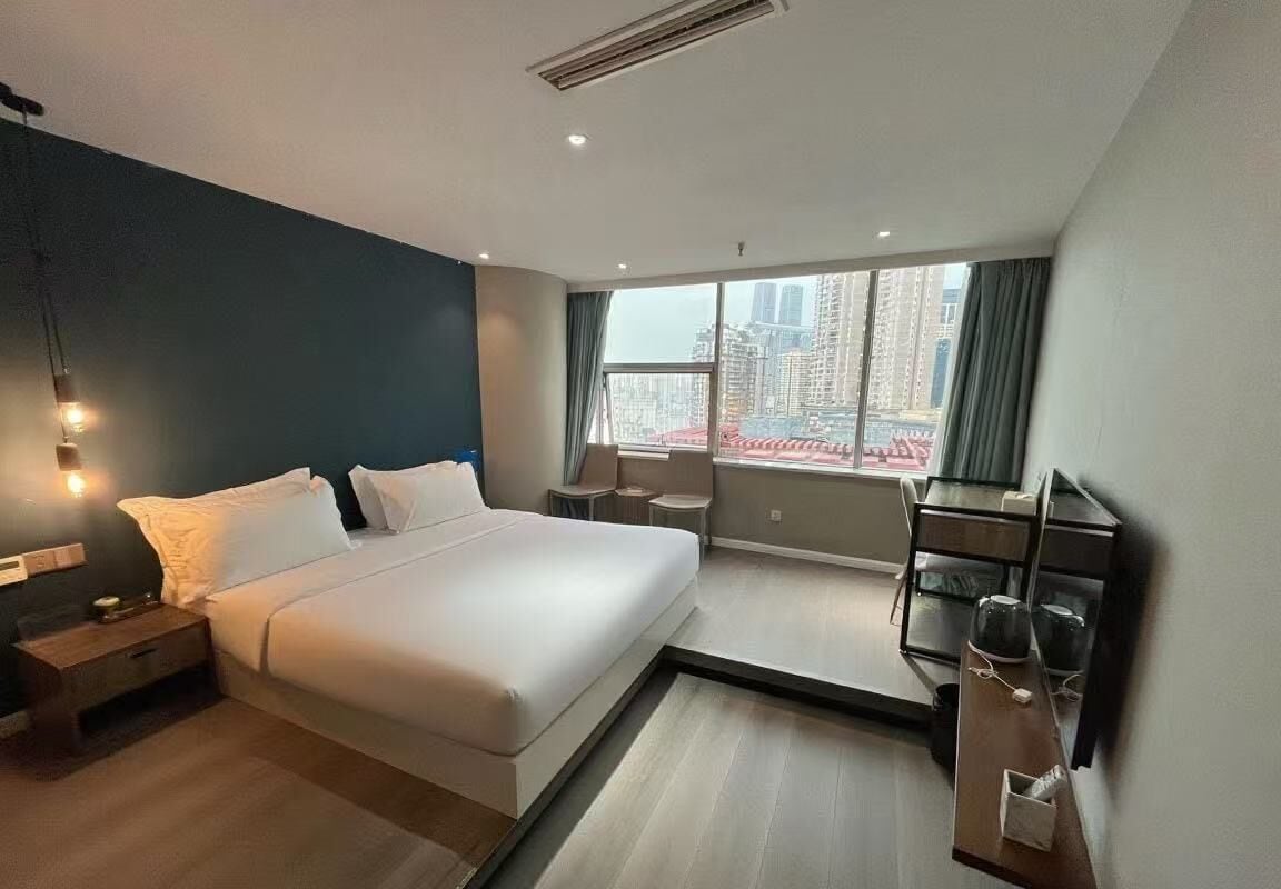 chongqingyinshiguangjiangjingjiudian 3*