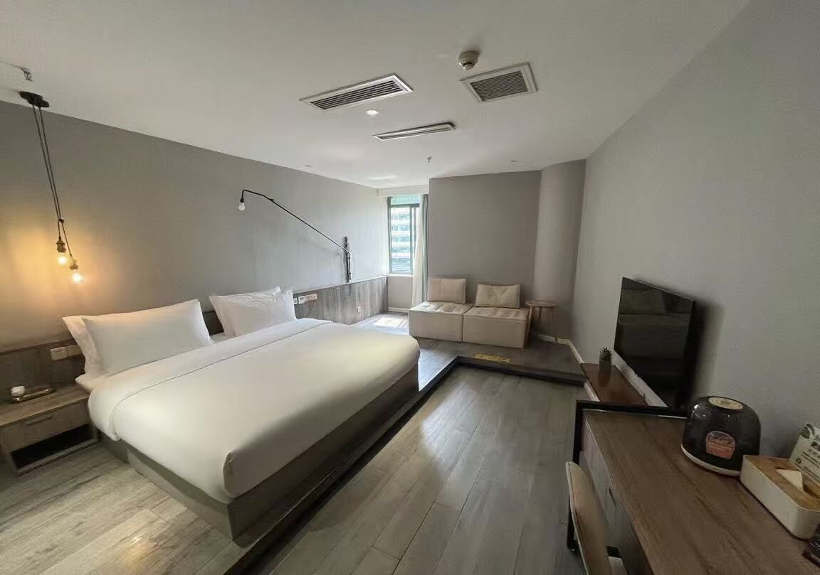 chongqingyinshiguangjiangjingjiudian 3*