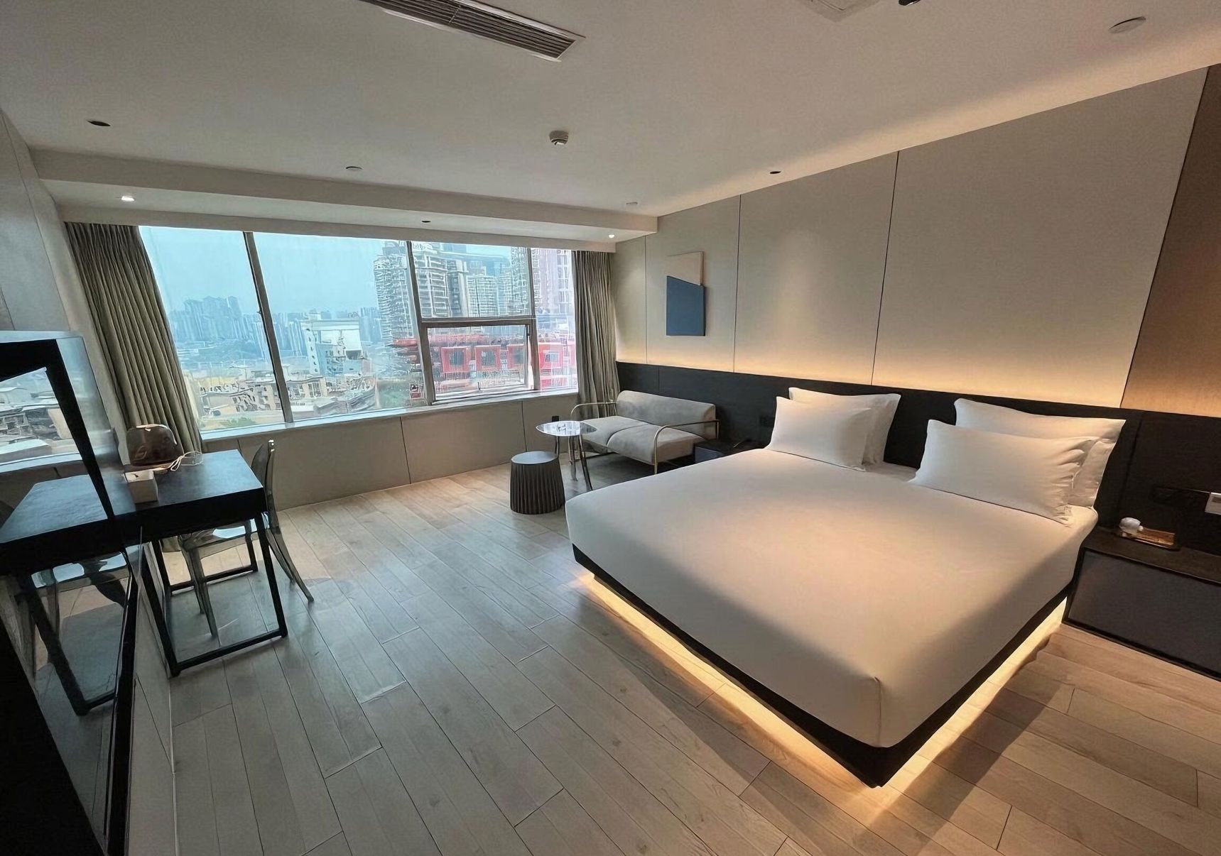 chongqingyinshiguangjiangjingjiudian 3*